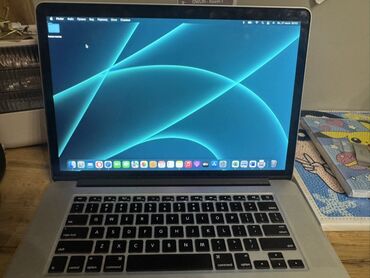 клавиатура для макбук: Ноутбук, Apple, Б/у, Для несложных задач