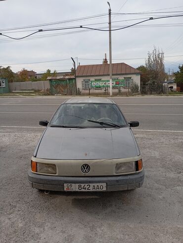 Продажа авто: Volkswagen Passat: 1989 г., 1.8 л, Механика, Бензин, Седан