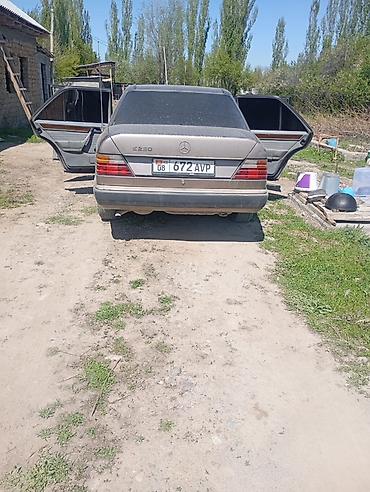 bud e9: Mercedes-Benz W124: 2000 г., Седан — 3