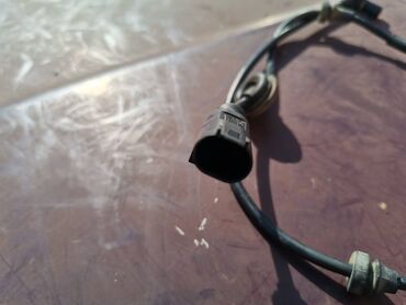 Auto delovi: Zadnji ABS senzor brzine Lada 21214i Niva. Polovno, kao novo — 7