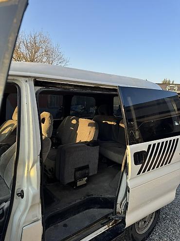 2107 двери: Mitsubishi Delica: 2002 г., 2.8 л, Автомат, Дизель, Минивэн — 6