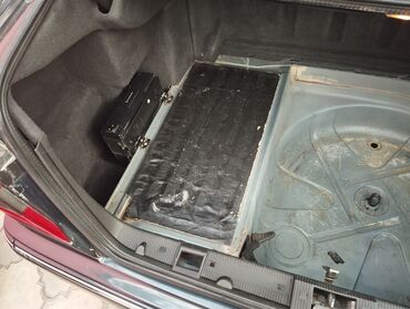 Mercedes-Benz: Mercedes-Benz E-Class: 3.2 l | 2000 il Sedan — 15