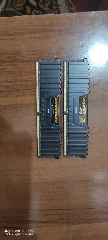 corsair ram: Operativ yaddaş (RAM) Corsair, 16 GB, 3200 Mhz, DDR4, PC üçün, İşlənmiş