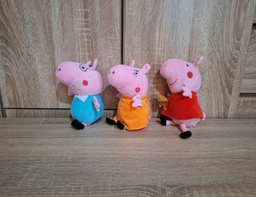 Igračke: Koferče sa porodicom Pepa prase i plišanim igračkama mama, tata i Pepa — 2