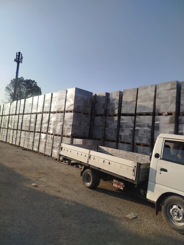 бортики на кровать от падения: Газоблок, Неавтоклавный, 600x200x300, D700