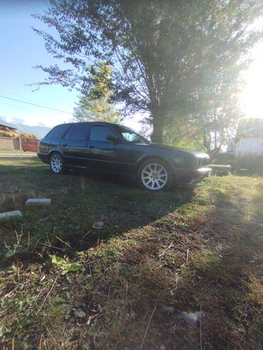 BMW: BMW 5 series GT: 1992 г., 2.5 л, Механика, Бензин, Универсал