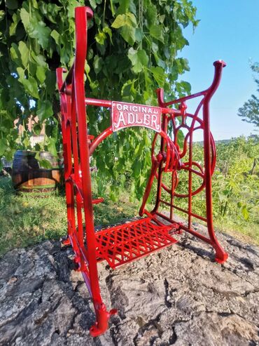 nameštaj đorđević čačak: Postolje mašine šivaće retro unikat retro fiksno 85 e preuzimanje