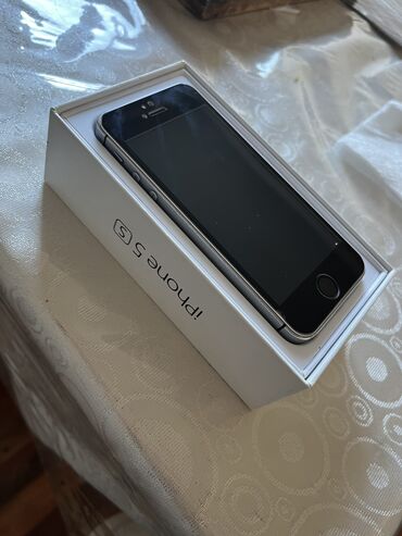 Apple iPhone: IPhone 5s, 32 GB, Natural Titanium, Barmaq izi