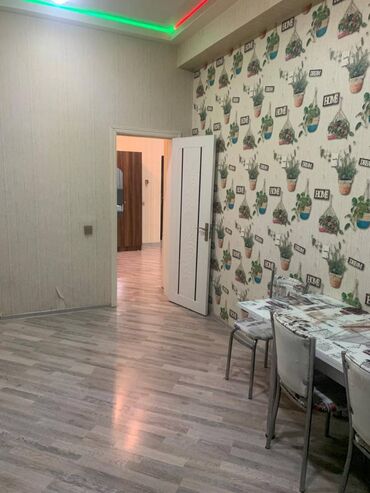 Uzunmüddətli kirayə mənzillər: Neftcilər metrosu yanında mənzil kirayə verilir. Mərtəbə 13/13. Ümumi — 3