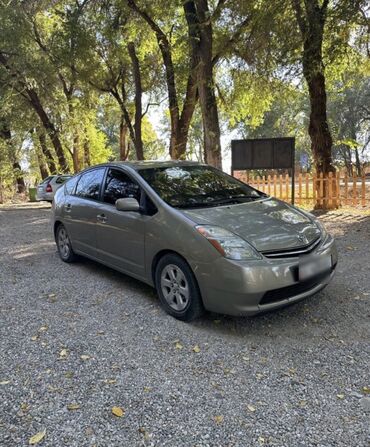 Toyota: Toyota Prius: 2006 г., 1.5 л, Вариатор, Гибрид, Седан