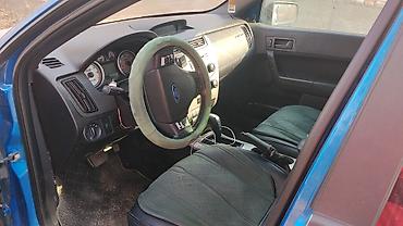 купить toyota runner: Ford Focus: 2010 г., Автомат, Седан — 2