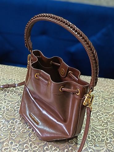 charles keith: Çiyin çantası, Charles & Keith, İşlənmiş — 3