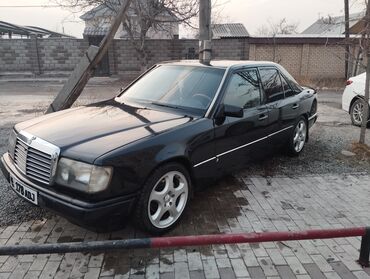 Mercedes-Benz: Mercedes-Benz W124: 1992 г., 2.2 л, Механика, Бензин, Седан