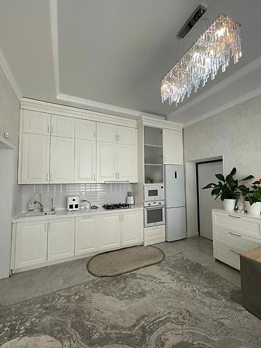 Продажа квартир: 5 и более комнат, 220 м², 2 этаж — 8