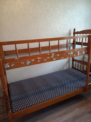 Oğlan və qız üçün, Çarpayı, Matras ilə, Siyirməsiz, Taxta