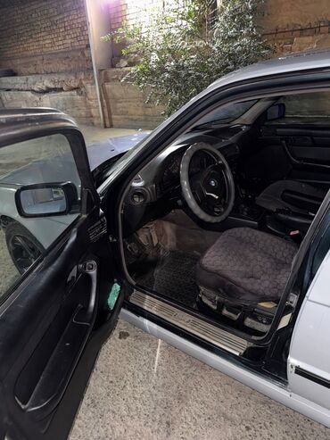 обмен на авто с доплатой: BMW 5 series: 1994 г., 2.5 л, Механика, Бензин, Седан