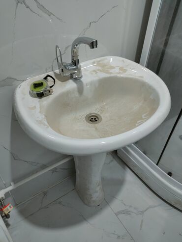 шкафчики для ванной: Ванна үчүн раковина, Өзгөчөлүктөрү: Жылтырак, Сүйрү формасы, Материалы: Керамика