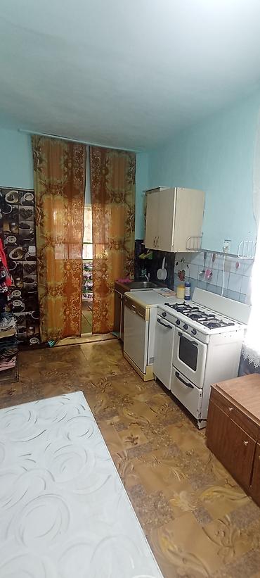 Кыймылсыз мүлк: В городе Кара-балта продается жилой уютный дом,в хорошей локации — 2