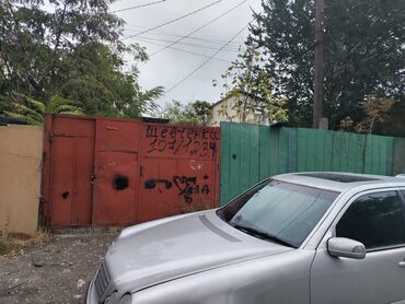 аренда остравок: - Тип: односкатный металлический гараж/бокс во дворе многоэтажных