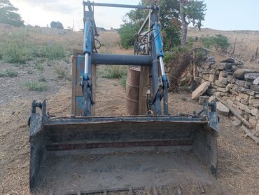 Digər kənd təssərüfat avadanlığı: 892 traktor üçündü. problemi yoxduu. reyal alıçıya. güclü — 12