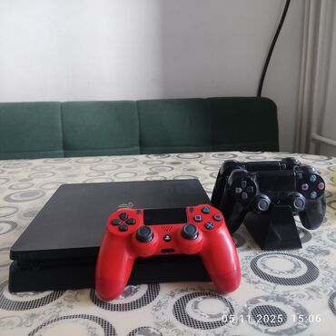 ремонт геймпада ps4: СРОЧНО продаю playstation 4 slim в комплекте 3 оригинальных джостика