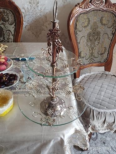 Qab-qacaq və mətbəx ləvazimatları: İkiqat şirniyyat/mevə stendi - Material: qalın şüşə disk-lər (2 — 1