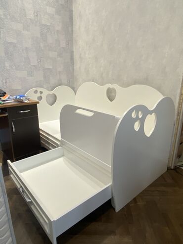 Yataq otağı dəstləri: Uşaq üçün funksional ağ çarpayı - Material: möhkəm MDF/şpon lövhə, ağ — 3