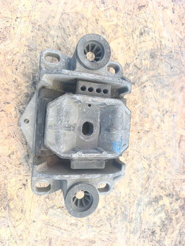 Подушки мотора: Подушка мотора Mercedes-Benz 2002 г., Б/у, Оригинал, Германия — 9