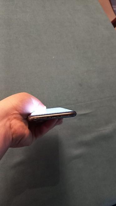 apple mak book: IPhone 11, 64 GB, Qara, Face ID — 6