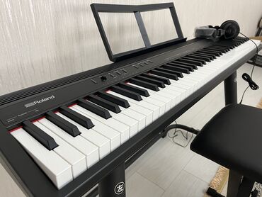 пианино детская: Продаю Roland go. 88 клавиш (с покрытием под слоновую кость, по форме