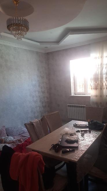 Həyət evləri və villaların satışı: Həyətyanı fərdi yaşayış evi - İki mərtəbəli tikili, fasadı rəngli — 21