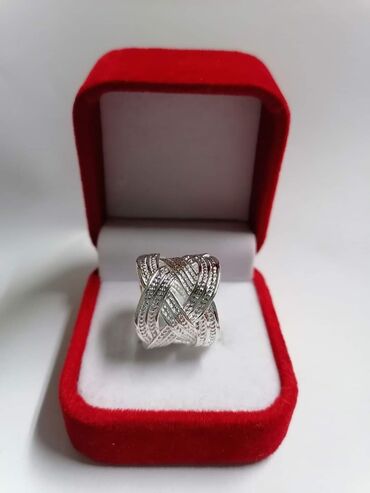 Prstenje: Prsten podesiv
Cena:950 din — 1