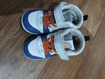 красовки зимный: Детские кроссовки-ботинки для мальчика/девочки. - Высокая модель с