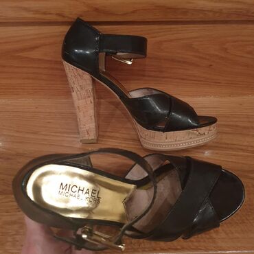 bench sandale: Sandals, Michael Kors, 38