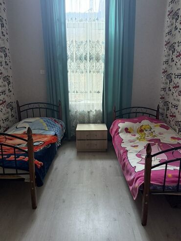 tek kravatlar: Oğlan və qız üçün, İşlənmiş, Çarpayı, Bazasız, Matrassız, Siyirməsiz