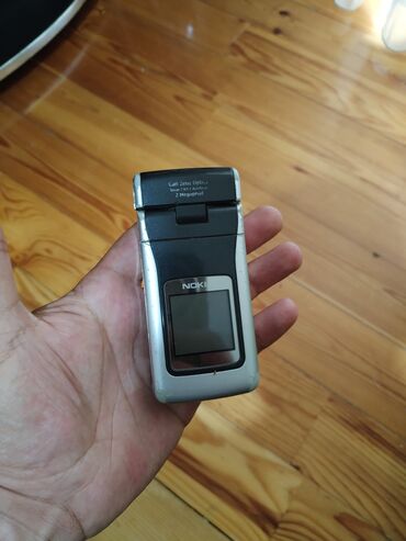 düyməli telefonlar: Nokia N90, 4 GB, цвет - Серый, Кнопочный