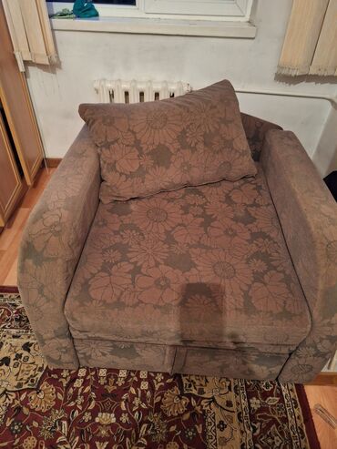 кровать старый: Кресло-кровать, Б/у