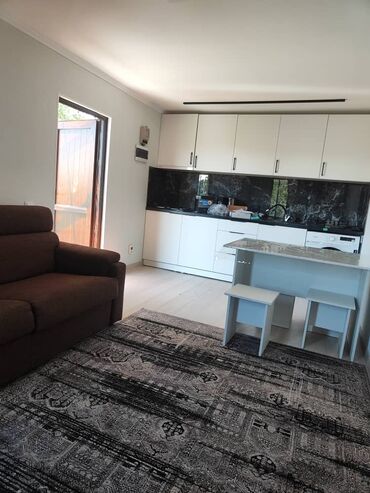 Продажа домов: Коттедж, 220 м², 9 комнат, Собственник — 24