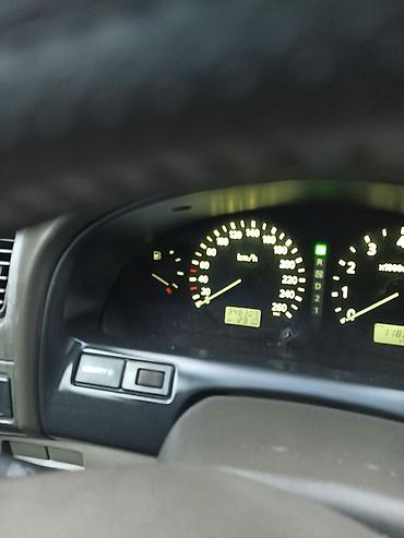 Nissan: Nissan Maxima: 2000 г., 2 л, Автомат, Бензин, Седан — 10