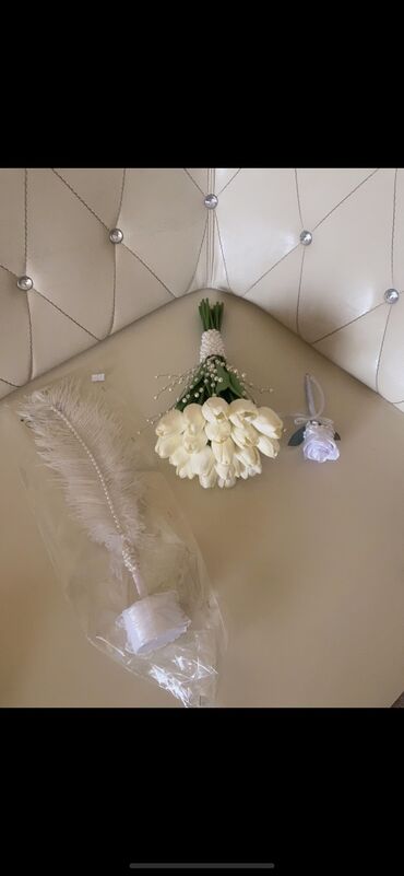 Buket güllər: Satilirlar endirim olub.Gelin gul 30m.Buket gul 20m.Mişka20.Cadirilma — 2