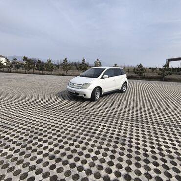купить трехколесный электроскутер бу: Toyota ist: 2004 г., 1.3 л, Автоматтык, Бензин, Хетчбек