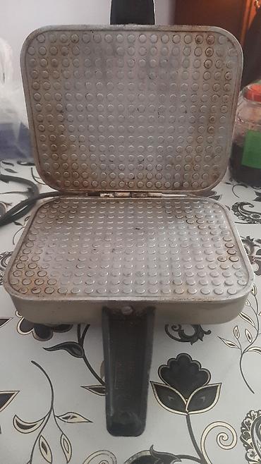 Elektrik vafli bişirən aparat - Kvadrat formalı, ikiqat qapanan