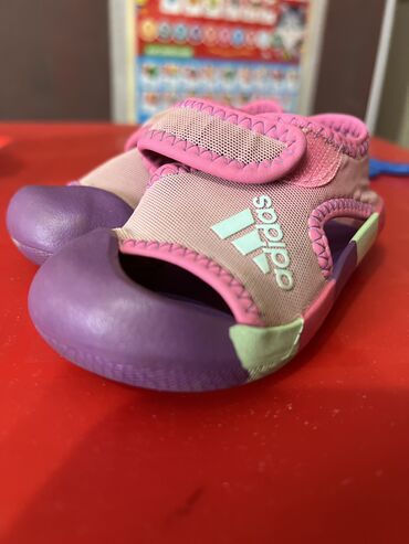 Детская обувь: Детские обуви в отличном состоянии адидас и ортопед сандали