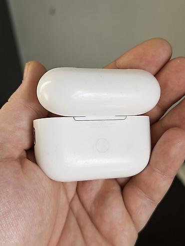 ıphone 12: Зарядный кейс для наушников Apple AirPods Pro (2‑го поколения), модель — 3
