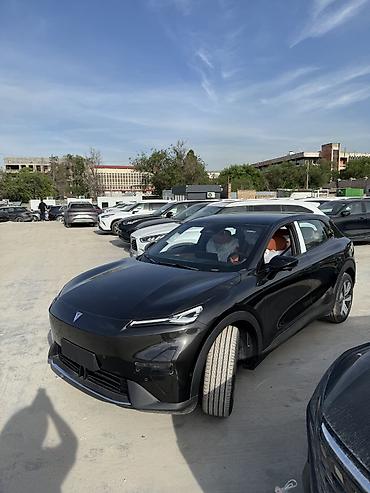кия к5 хищник: Roewe : 2026 г., 1.5 л, Автомат, Гибрид, Кроссовер — 1