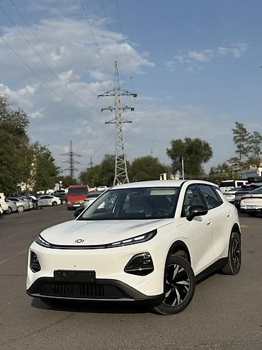 byd e9 1: Changan Qiyuan Q05: 2026 г., Электромобиль — 1