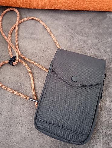 Putni koferi i torbe: Set torbi i tašni – više modela - Elegantna crna tašnica sa metalnim — 17