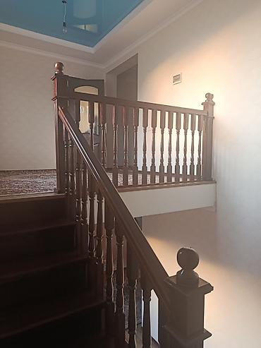 Деревянные лестницы: Деревянная лестница Для дома, Форма лестницы: Г-образная, Стиль: Классический — 4