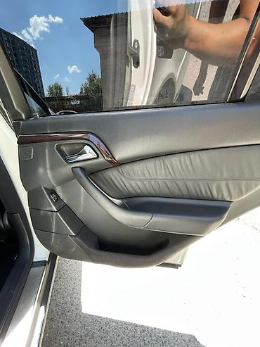 x class: Mercedes-Benz S-Class: 2002 г., 5 л, Автомат, Газ, Седан — 4