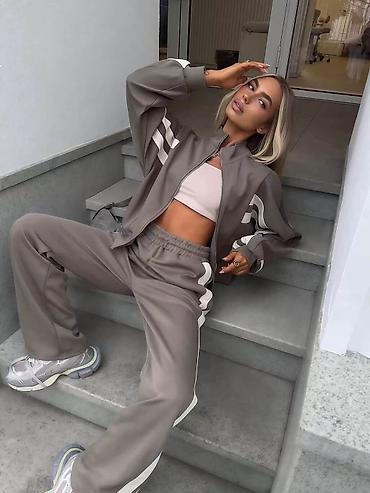 270 react: 08. Komplet trenerka koja ce vas oduševiti💫 Vel: S M L XL Cena : 3.800 — 2